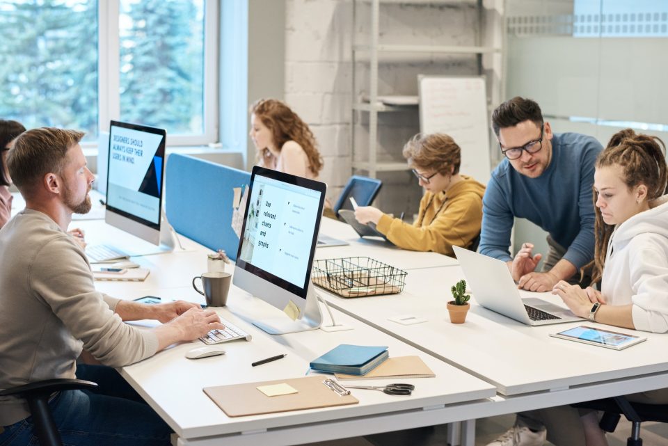 bureau-ordinateur-pme-tpe