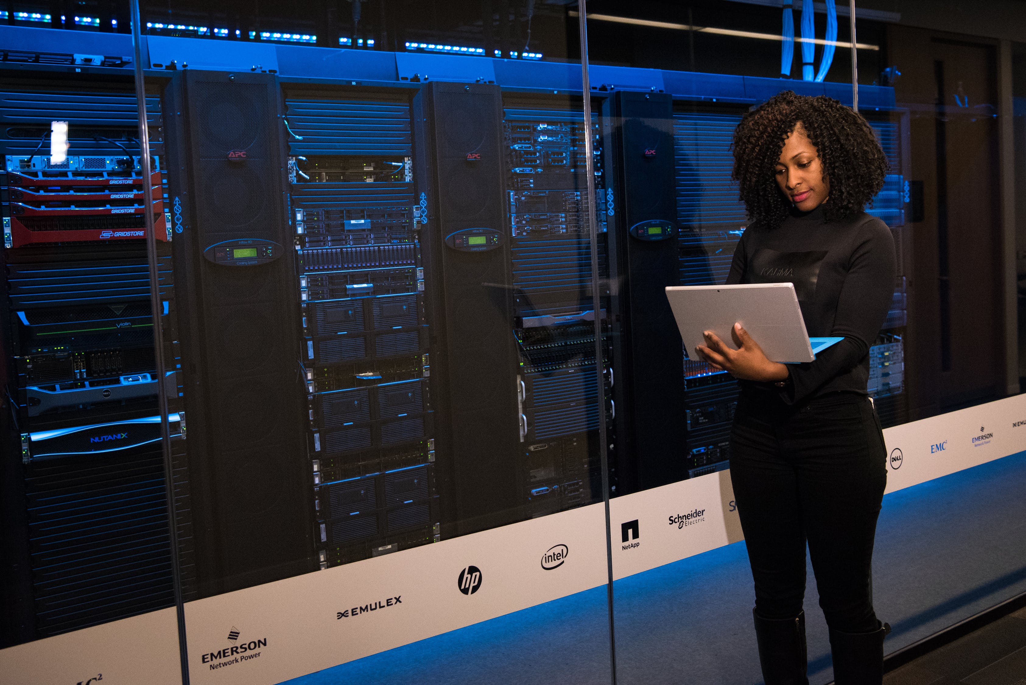 dataCenter